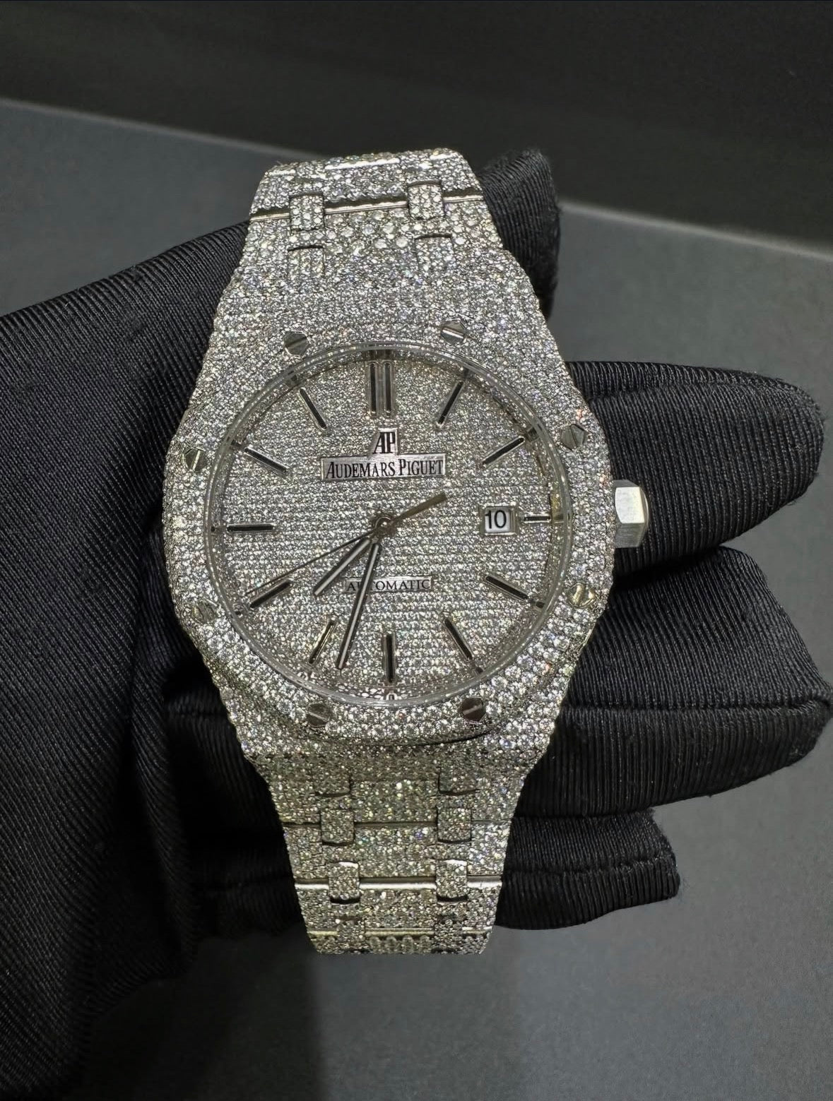 Mossainaite "Silver Dial"