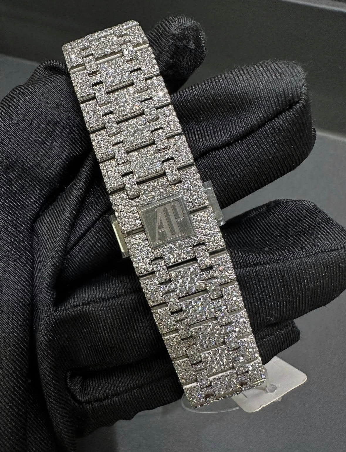 Mossainaite "Silver Dial"